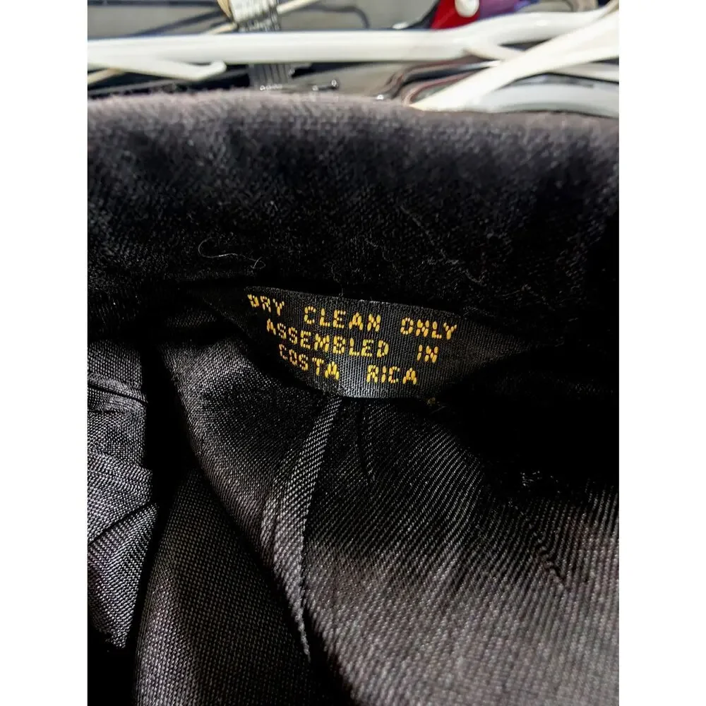 BARRY! LUXE BLACK SATIN LAPEL, ONE BUTTON FRONT TUXEDO JACKET! SIZE 38R
